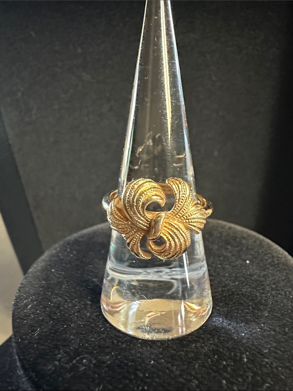 Vintage 1975 Avon “Whirlwind” Gold-Tone Swirl Adjustable Band Ring